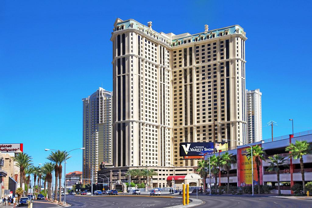 club grand chateau,