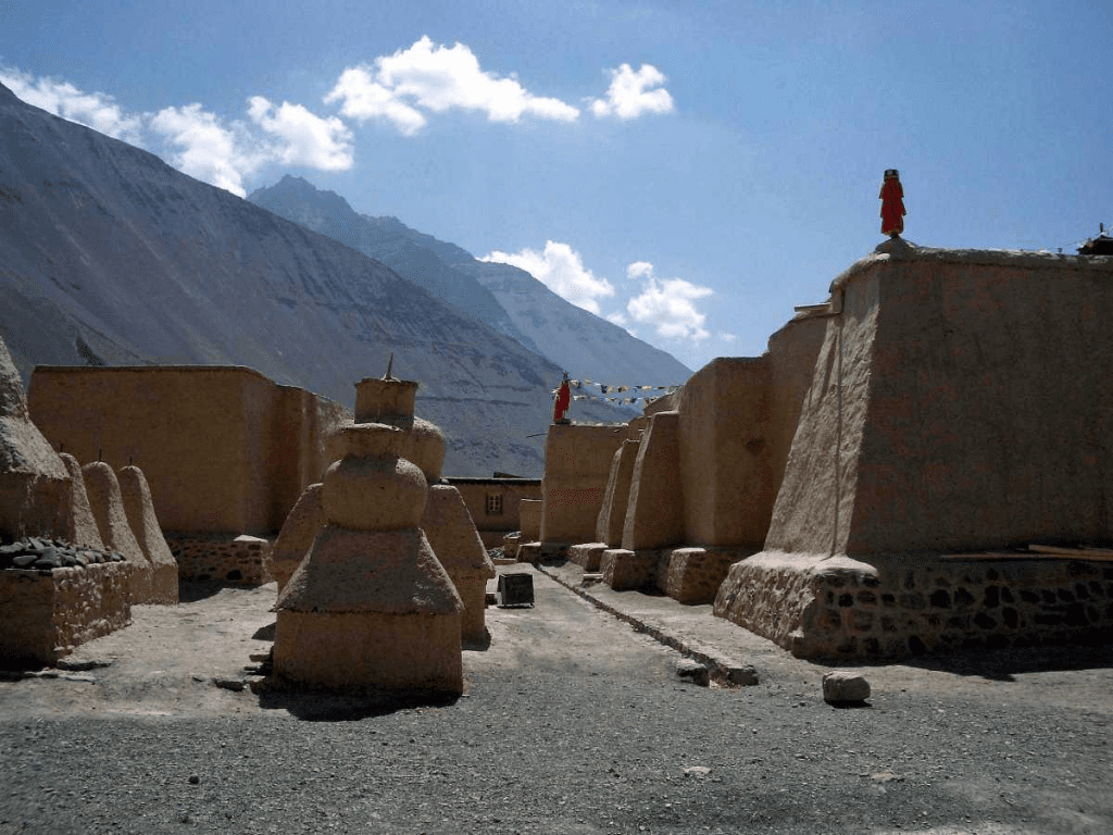 tabo caves, Himachal, tabo village,