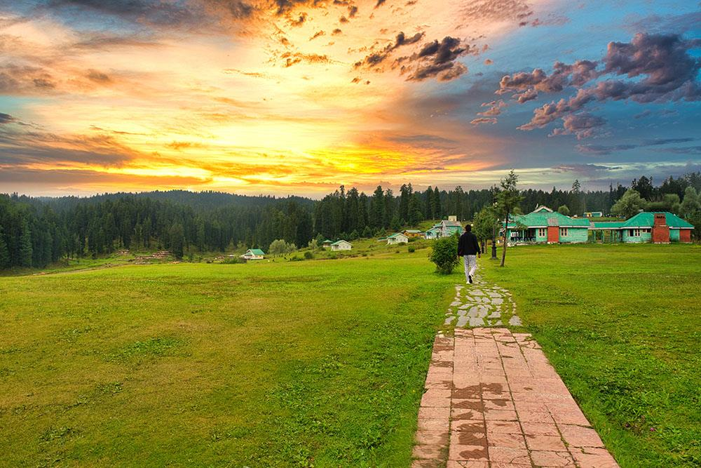 yusmarg,