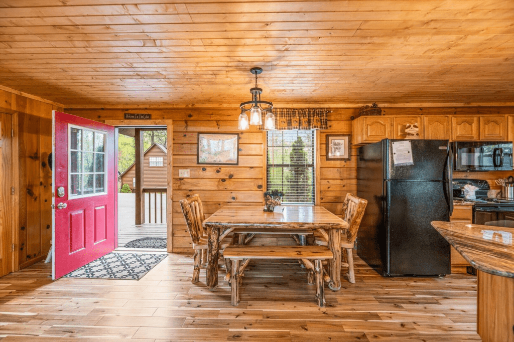 racoons nest cabins,