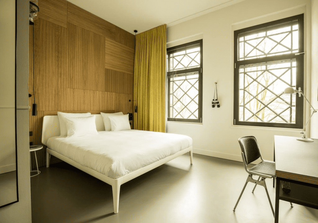 hotels in amsterdam,