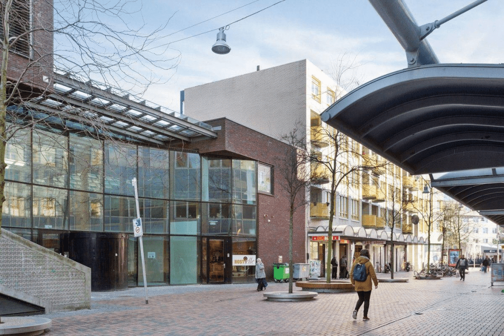 hostelle amsterdam, trippybug, cheap hotels,