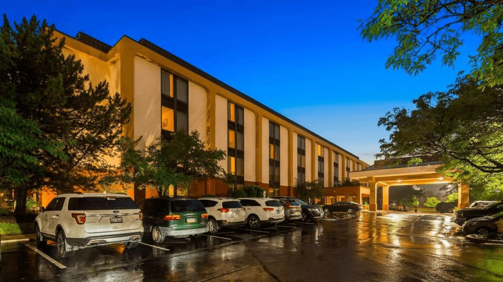 SureStay Plus Hotel by Best Western Chicago Lombard,