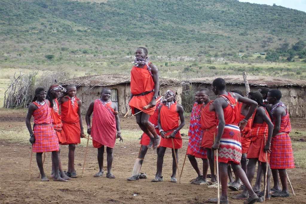 Cultural-mingling-MASAI-MARA