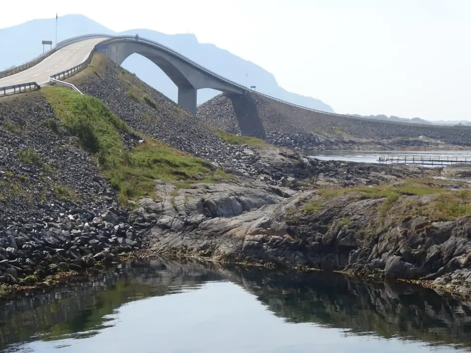 Atlantic-Road-Norway-Most-Dangerous-Roads-In-The-World