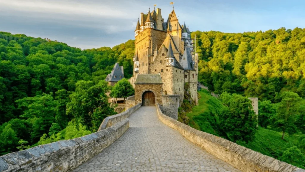 Burg-Eltz-Castle-Awaits-You-things-to-do-in-Germany