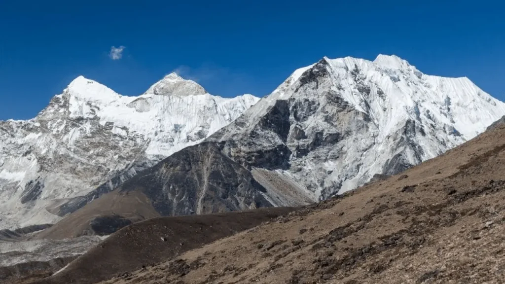 Mt.-Makalu-Nepal-Tallest-Mountains-In-The-World