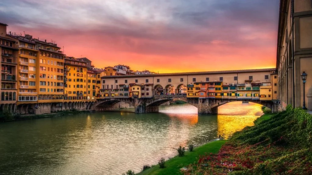Ponte-Vecchio-THINGS-TO-DO-IN-FLORENCE-ITALY
