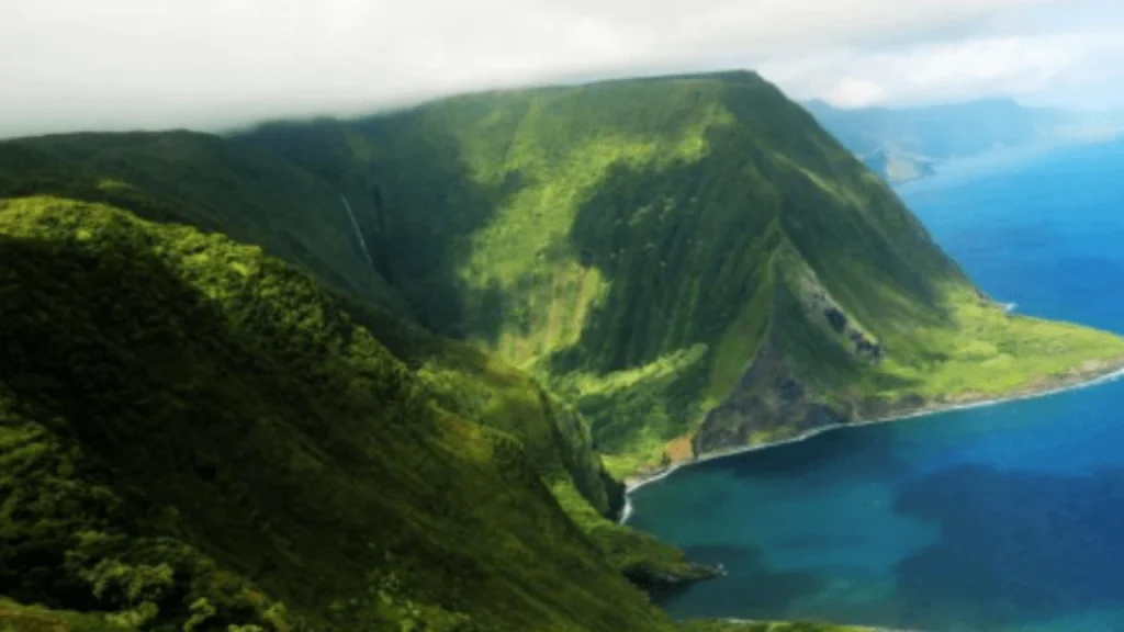 Embark-on-a-Boating-Spree-Things-to-do-in-Hawaii