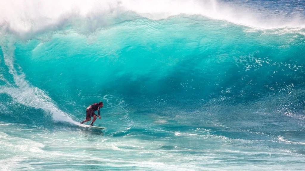 Surfing-at-Waikiki-Things-to-do-in-Hawaii