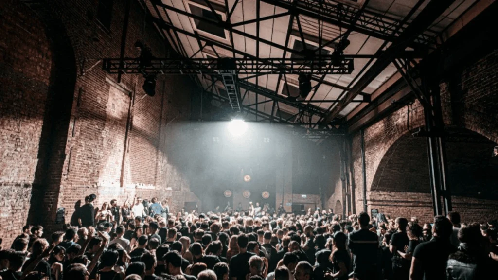 Village underground-Things to Do in Shoreditch